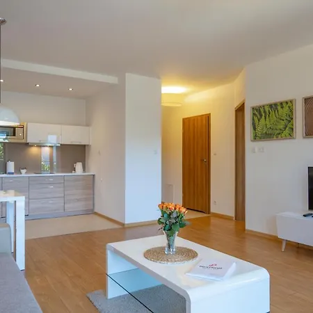 Rentplanet - Gorna * שצ'קלארסקה פוראובה