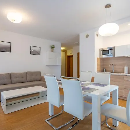 Rentplanet - Gorna Appartement