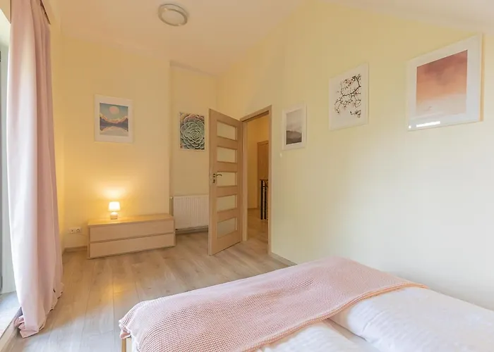 Rentplanet - Gorna Apartment *